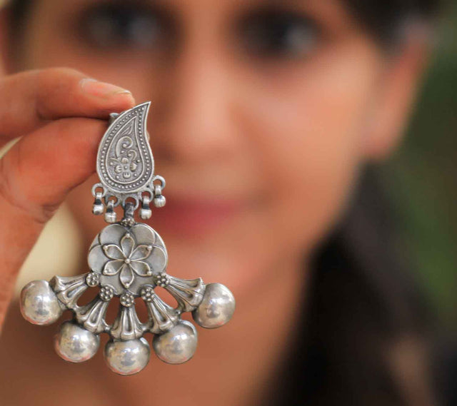 Mizoya Ball Quirky Earrings