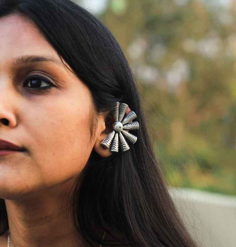 Mizoya Embossed Textured Earcuff