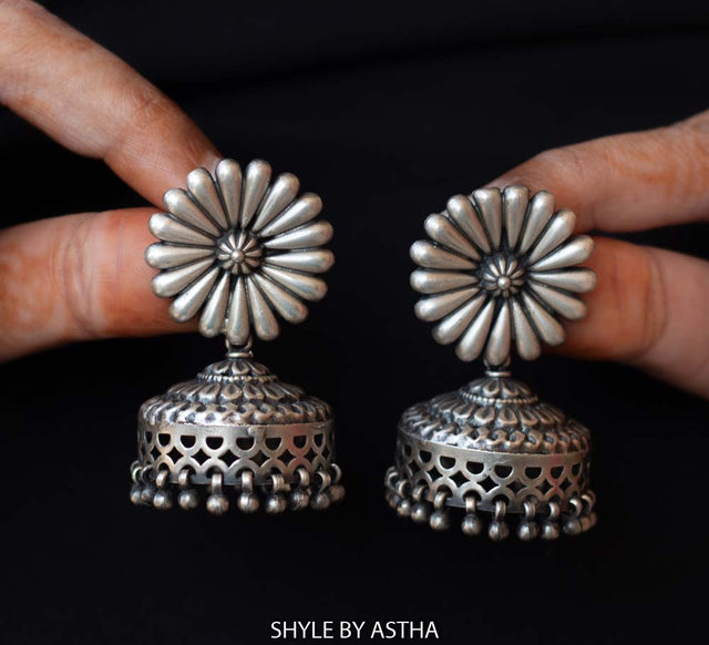 Dulari Flower Carved Jhumka