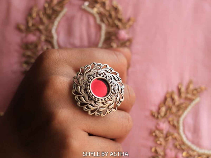 Dulari Handpainted Carved Ring