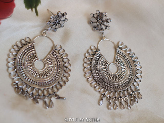 Essence Swarovski Fine Chandbalis