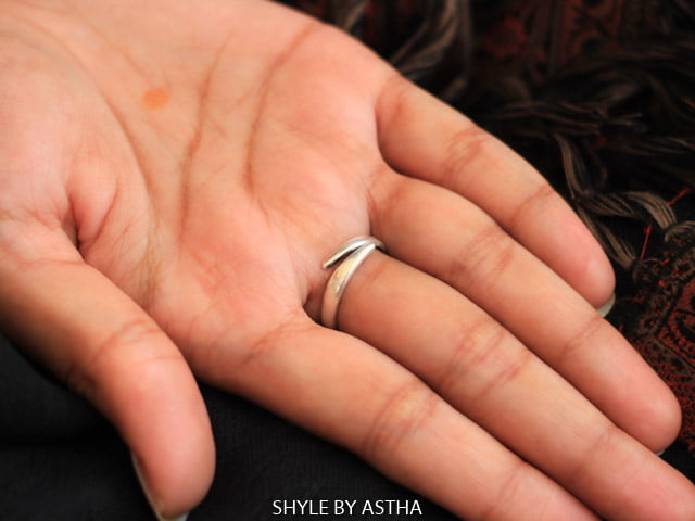 Adya Embossed Flower Ring