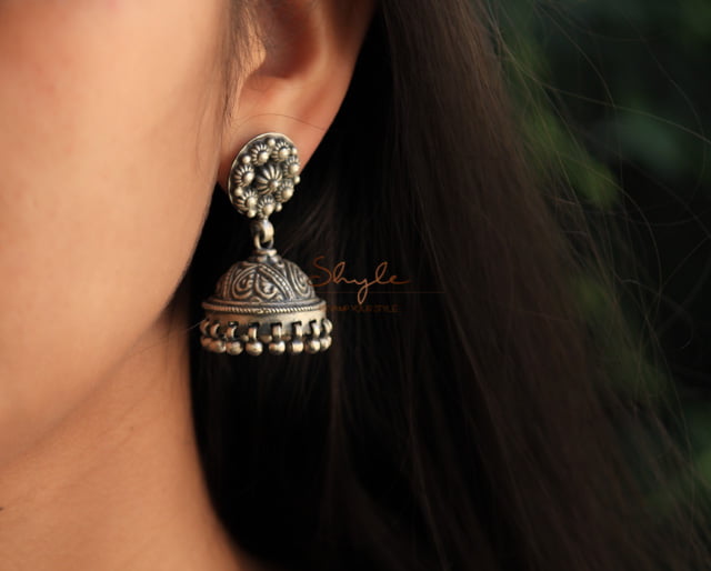 Moh Intricate Embossed Jhumki