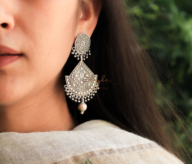 Anvaya Flower Detailed Drop Earrings