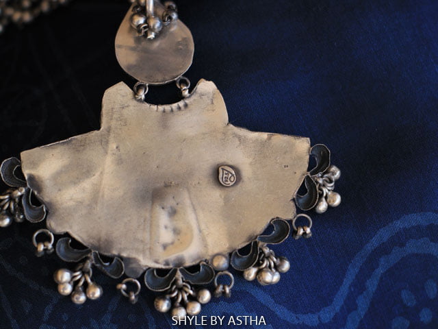 Anvaya Classic Detailed Necklace