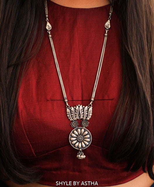 Anvaya Lotus Flower Embossed Necklace