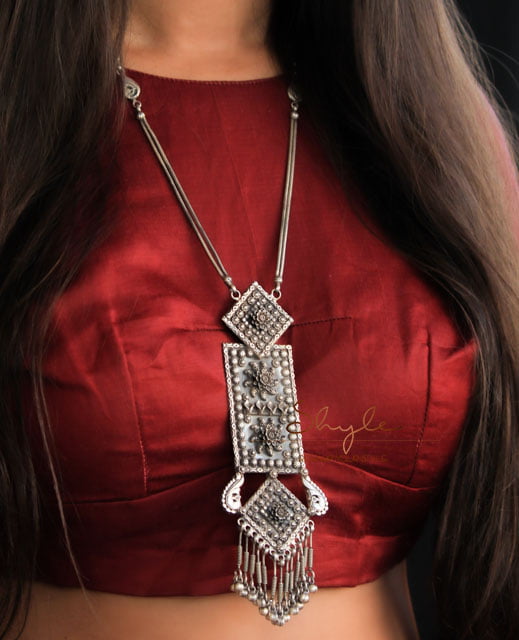 Tattva Flower Leaf Detailed Handcrafted Sequence Drop Necklace