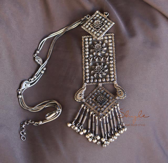 Tattva Flower Leaf Detailed Handcrafted Sequence Drop Necklace
