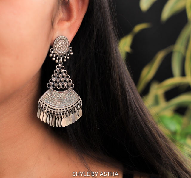 Dulari Detailed Classic Earrings