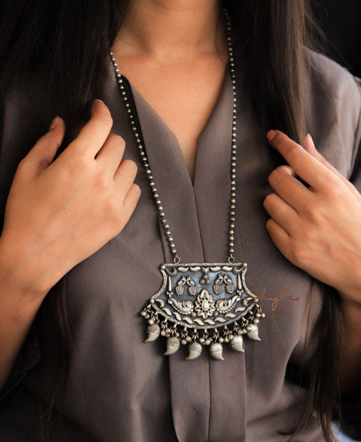 Tattva Detailed Dancing Peacock Motif Classic Necklace