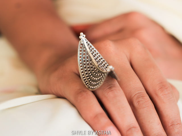 Adya Fine Boat Ring