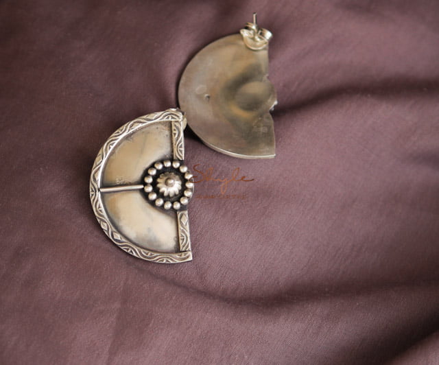 Mizoya statement D Studs front