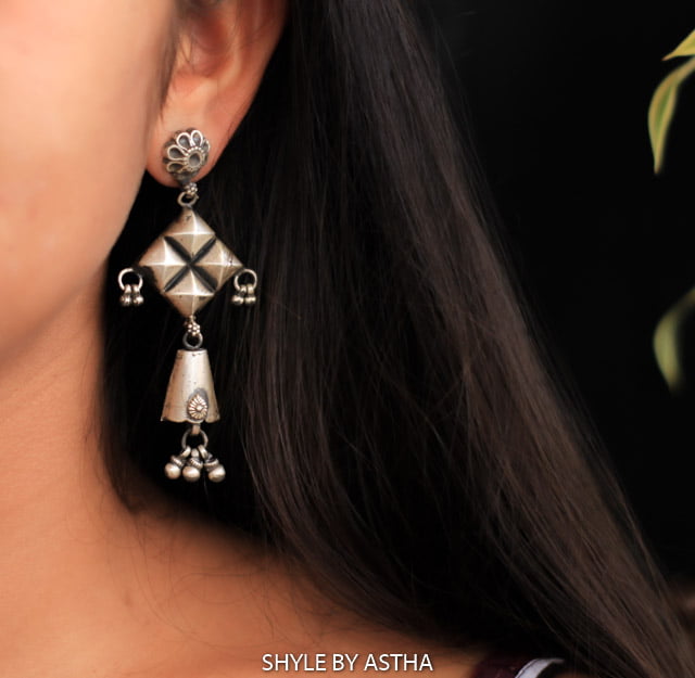 Mizoya Quirky Embossed Earrings