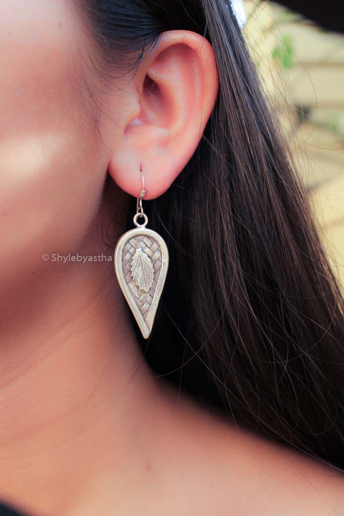 Adya Dual Leaf Quirky Earrings