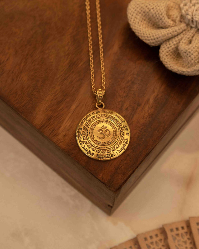 Maha Mrityunjaya Mantra Om Gold Necklace