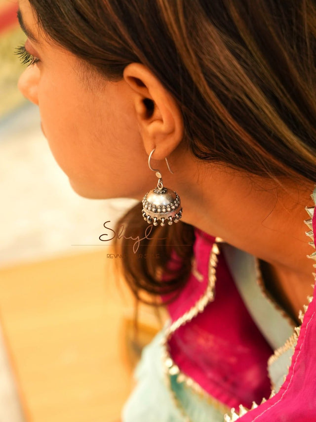 Mizoya Intricate Daana Detailed Jhumki