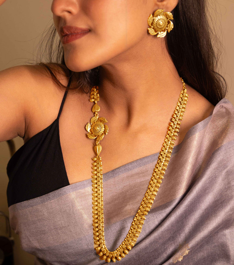 Mizoya Patti Border Motif Classic Paisley Necklace Set
