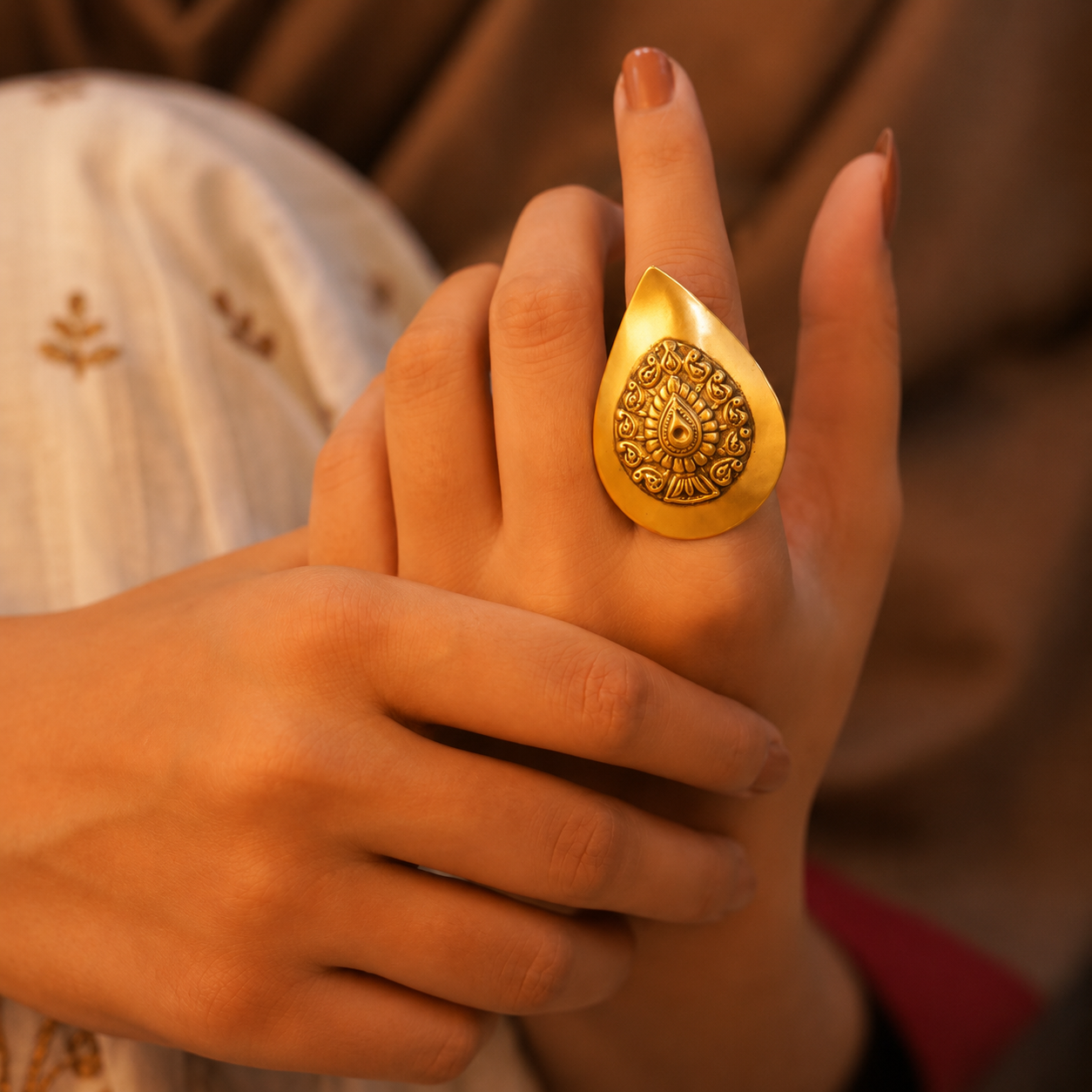 Mizoya Tribal Motif Drop Classic Ring
