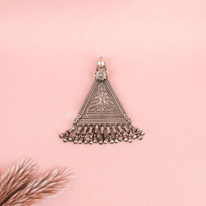 Mizoya Detailed Vintage Inspired Pendant