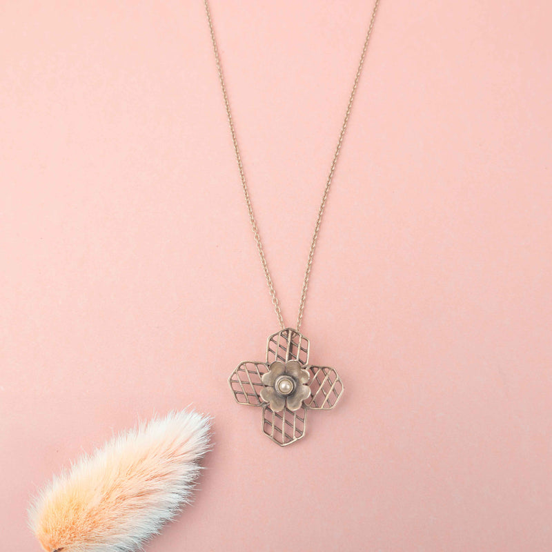 Mizoya Embossed Flower Jali Necklace