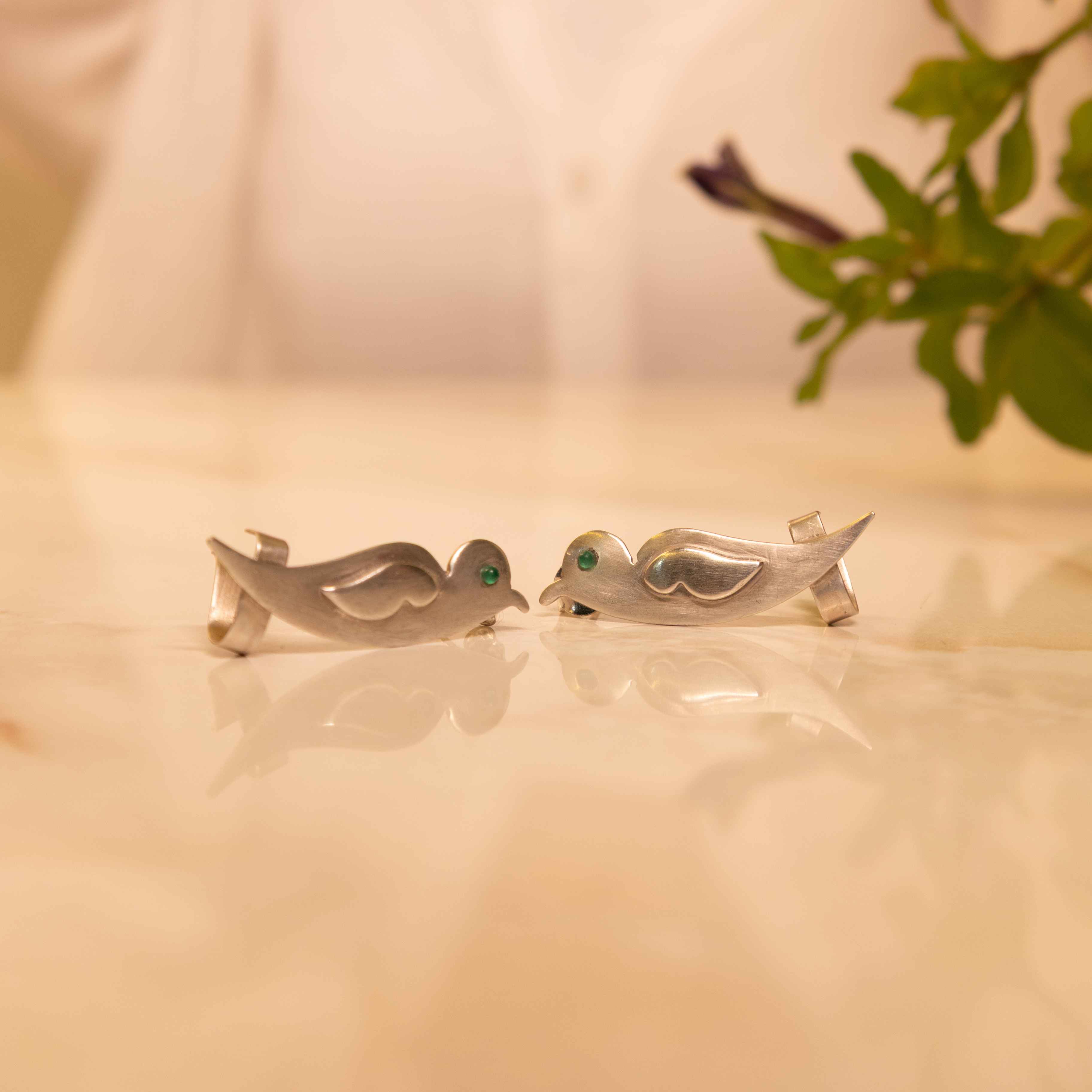 Mizoya Fine Dove Earcuff