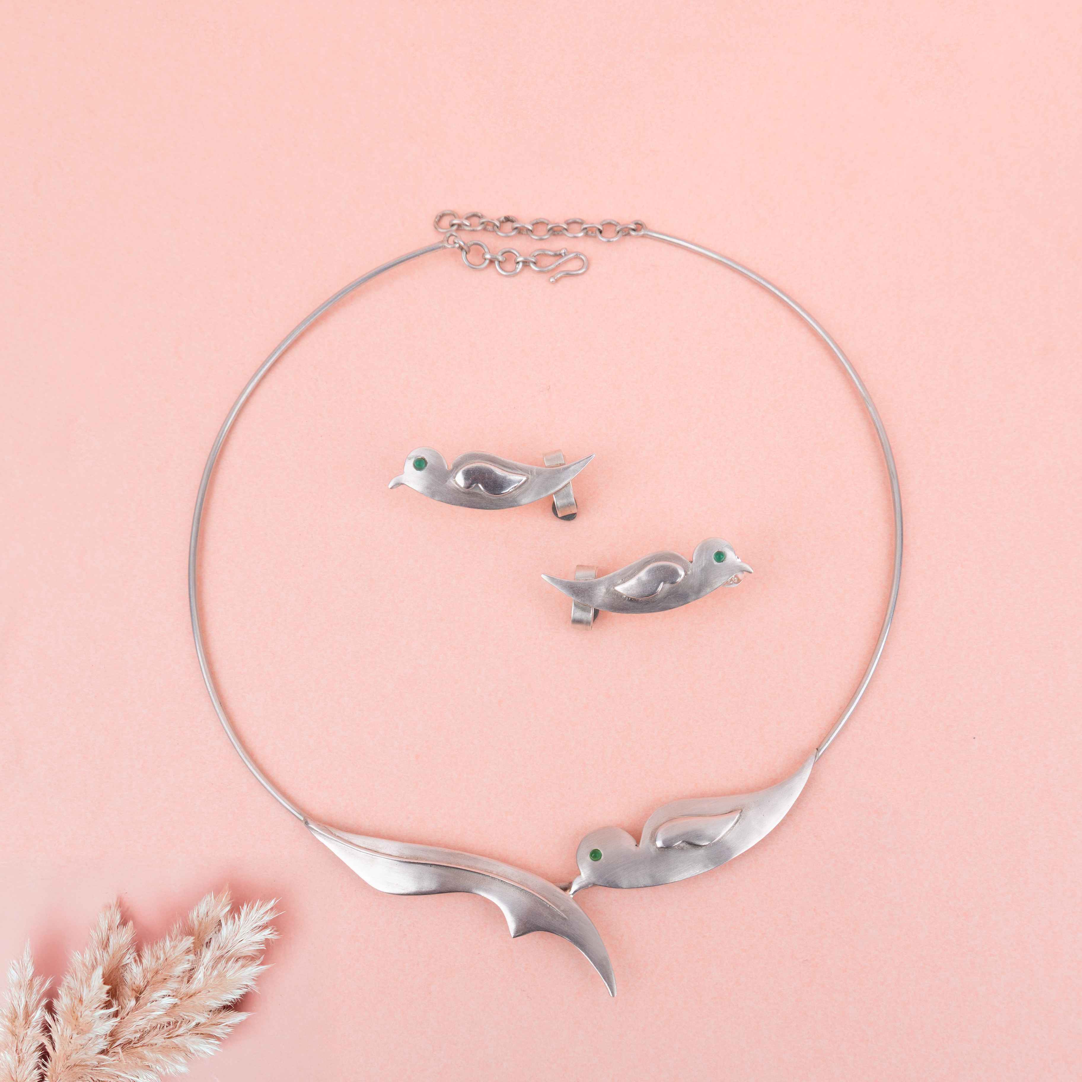 Mizoya Fine Dove Necklace Set