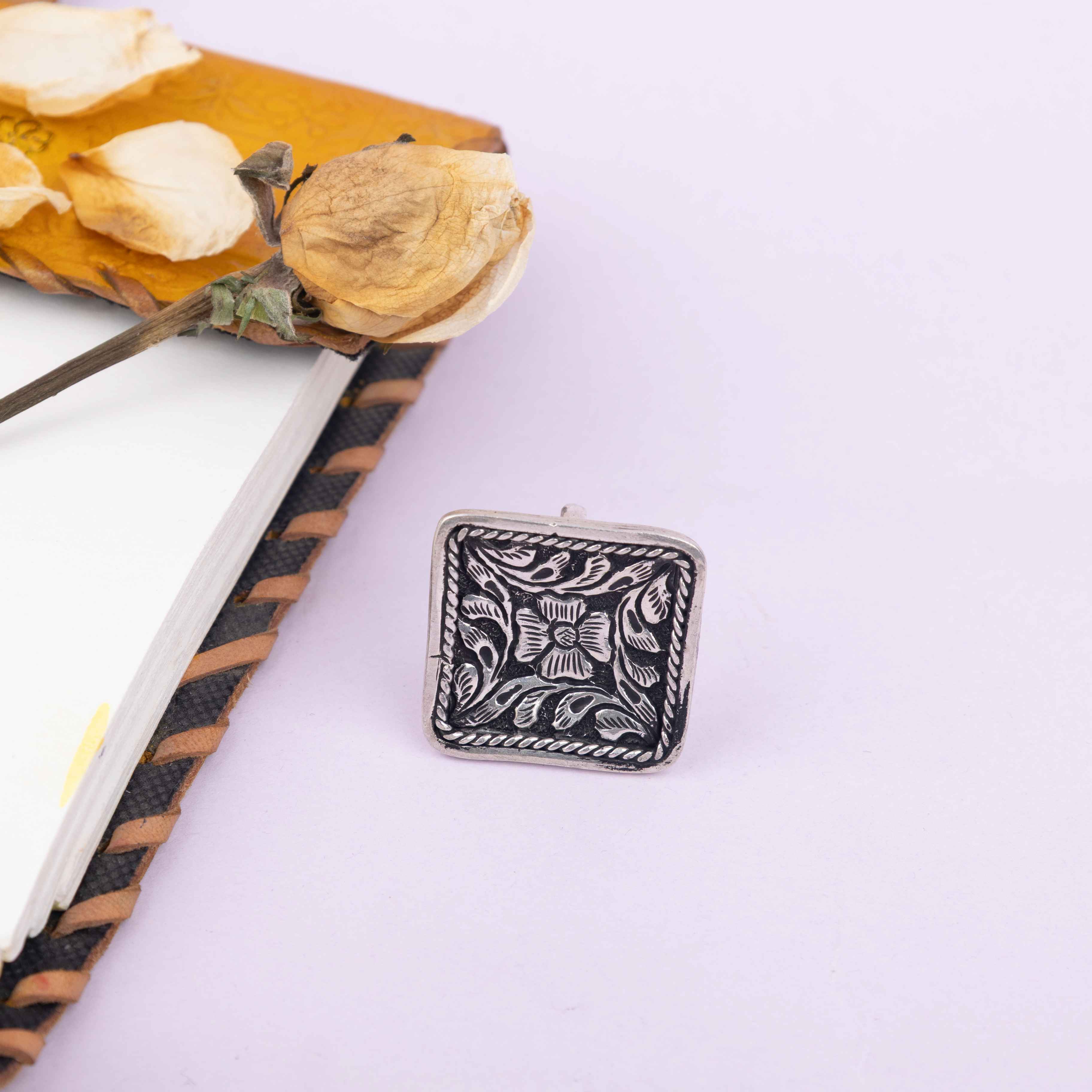 Mizoya Flora Chitai Square Ring