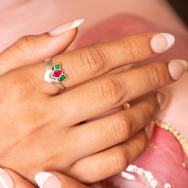 Mizoya Kundan Lotus Ring