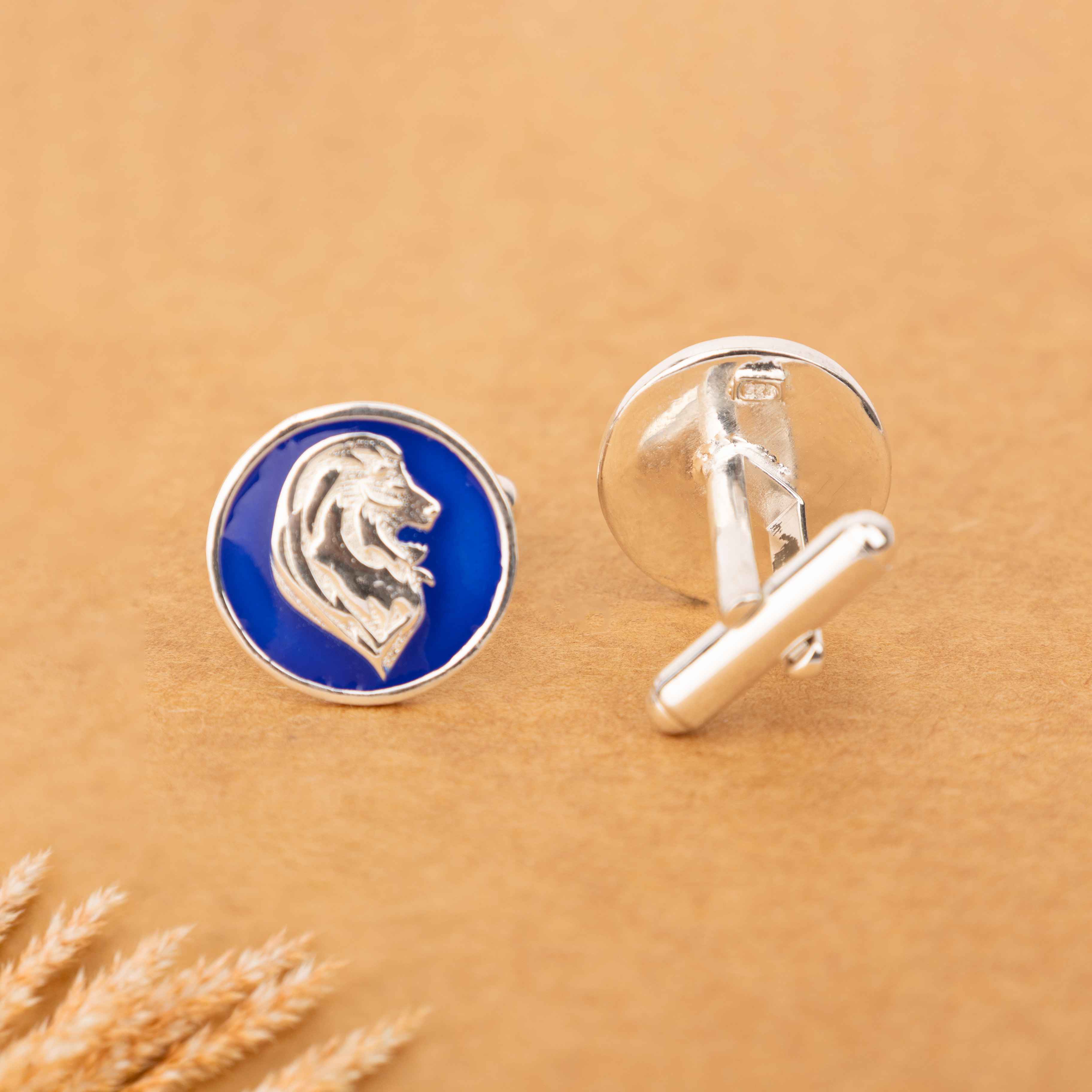 Mizoya Lion Crest Cufflinks
