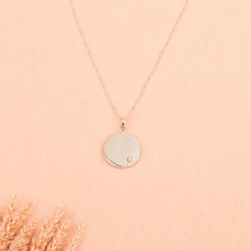Mizoya Lion Crest Necklace