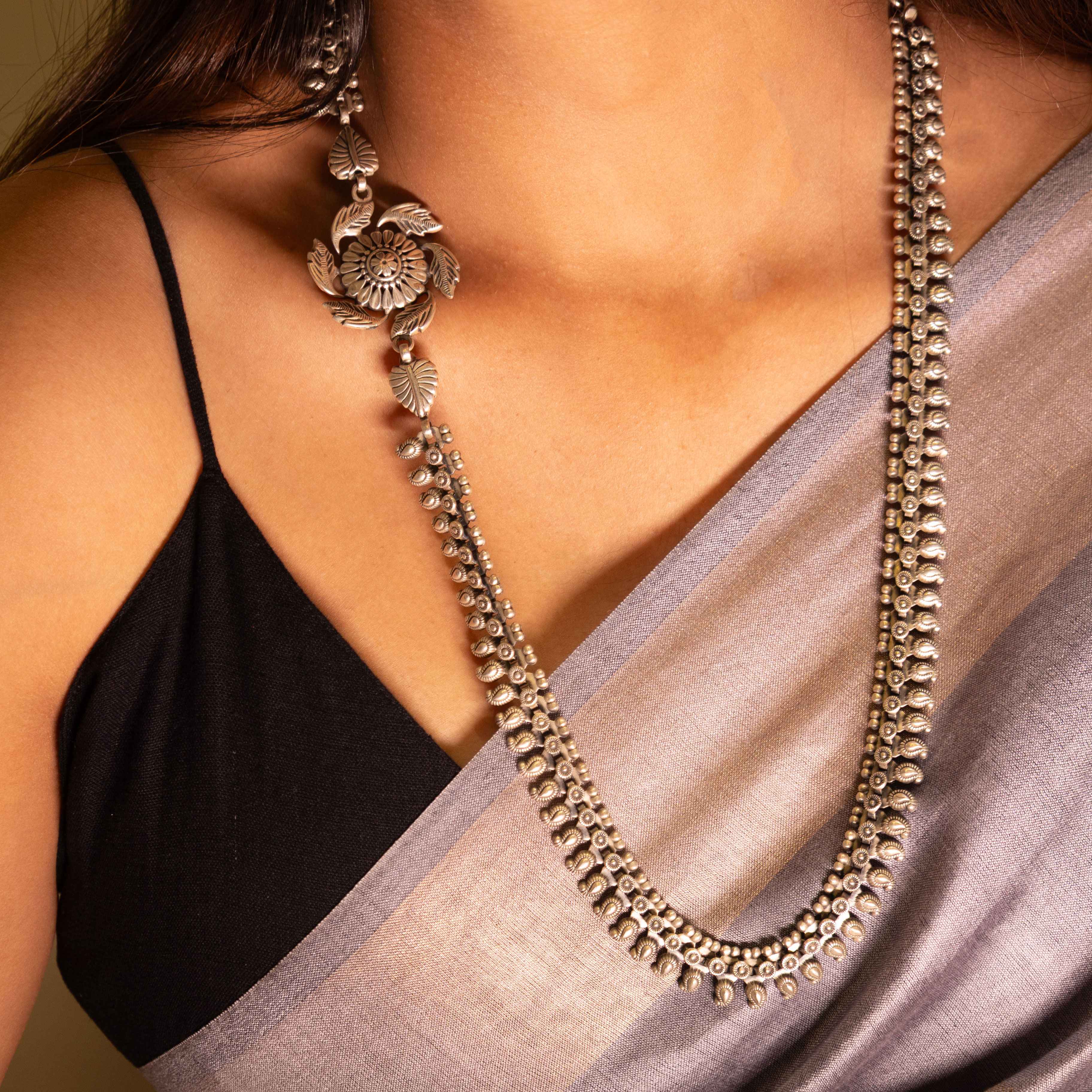 Mizoya Patti Border Motif Classic Paisley Necklace