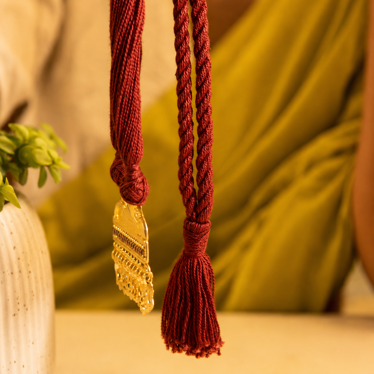 Mizoya Vintage Detailed Carved Drop Dori Necklace