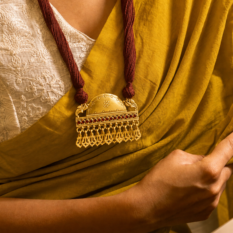 Mizoya Vintage Detailed Carved Drop Dori Necklace
