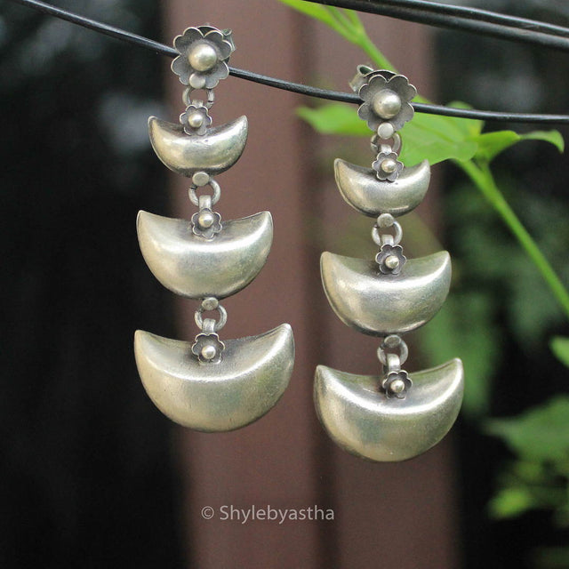 Moh Crescent Moon Layered Earrings