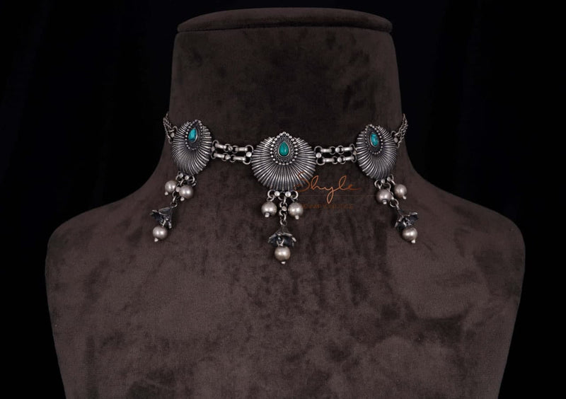 Moh Intricate Sea shell Ghughri Drop Choker