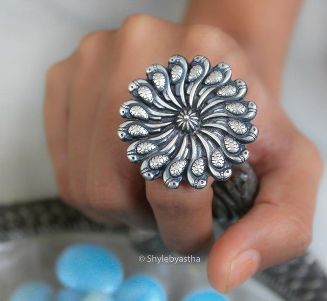 Moh Mini Parrot Ring