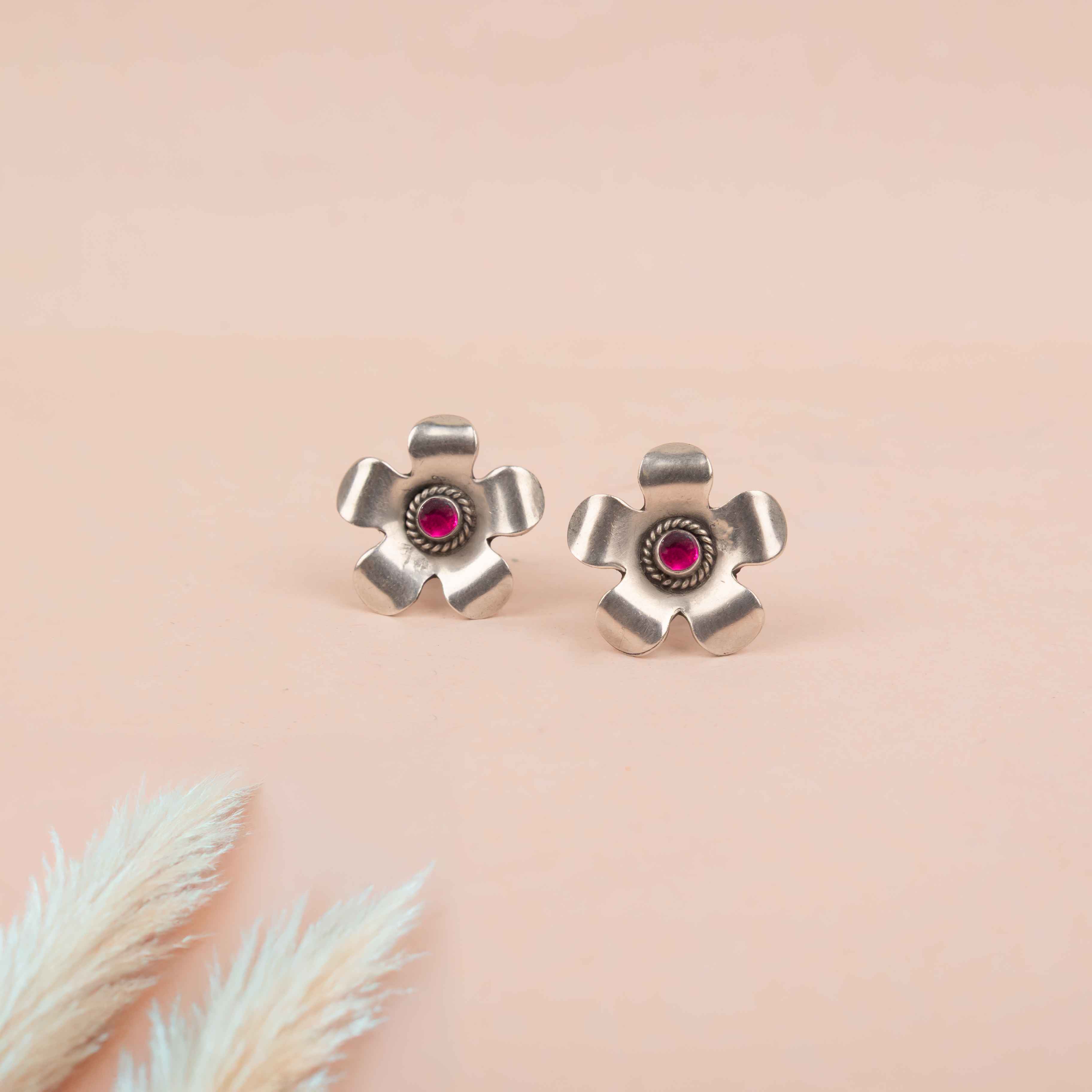 Moh Raani Stone Flower Necklace Earring Ring Set