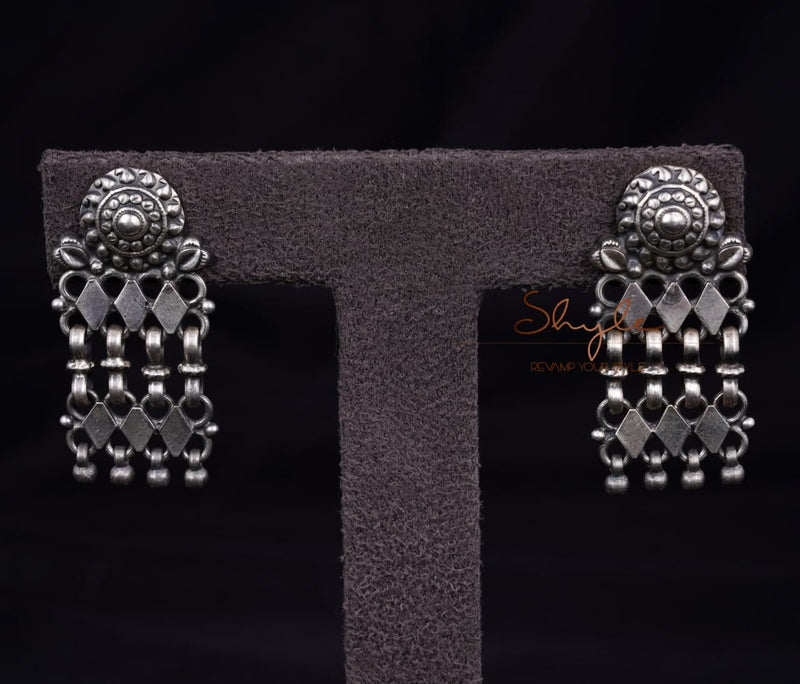 Moh Intricate Jali Drop Earrings