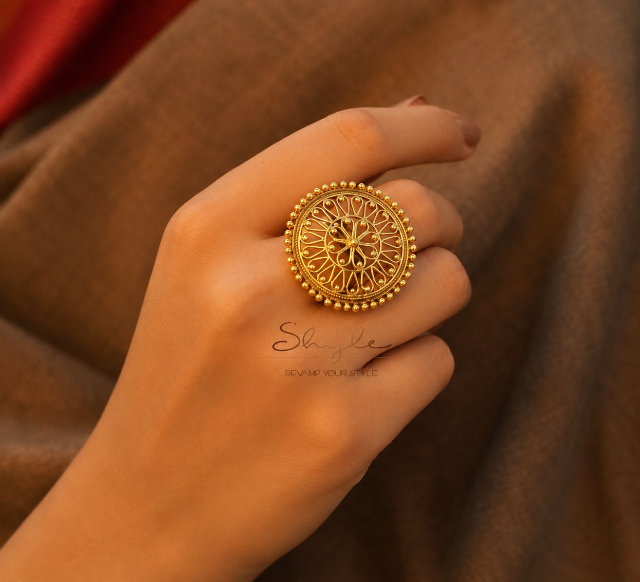 Moh Fine Carved Intricate Ring