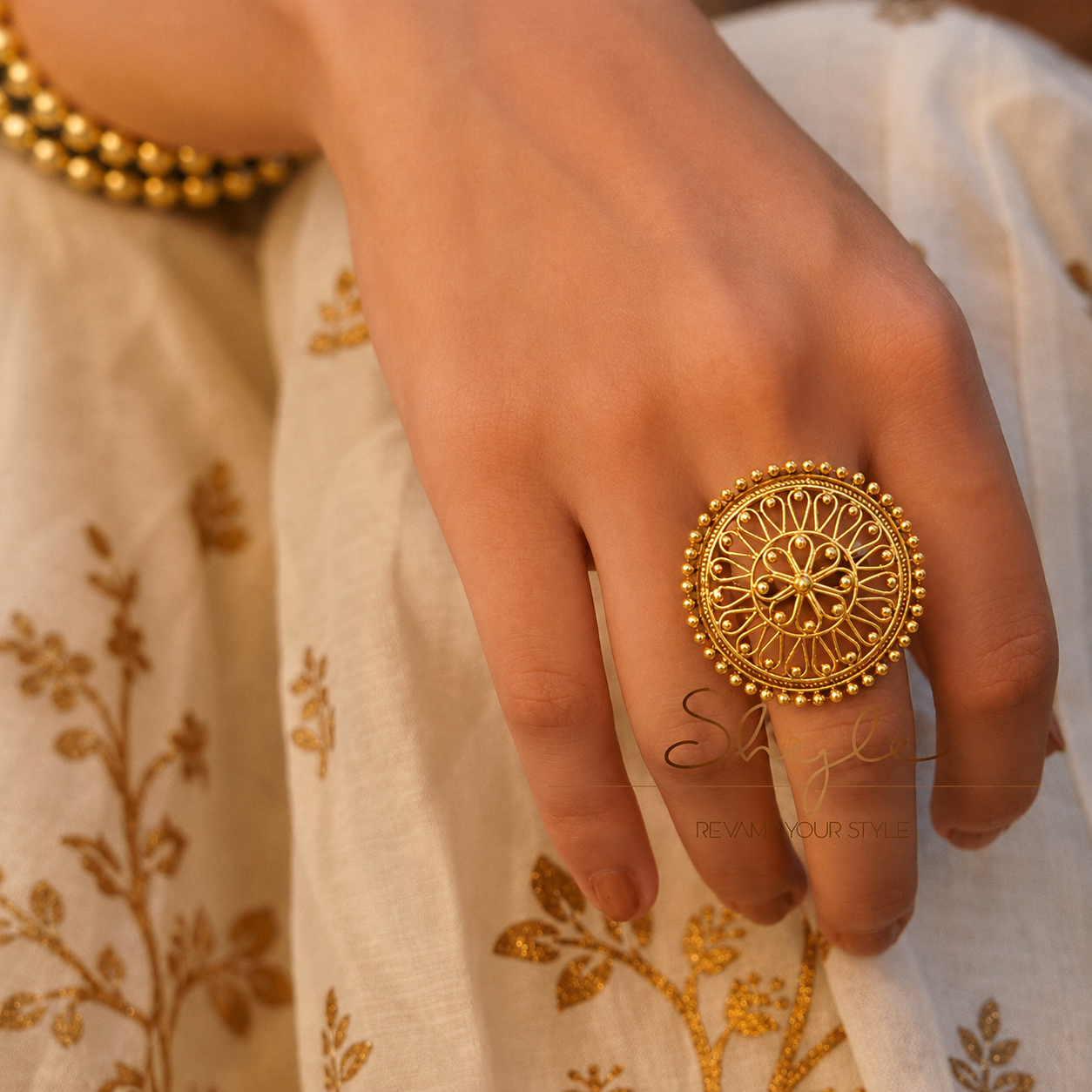 Moh Fine Carved Intricate Ring