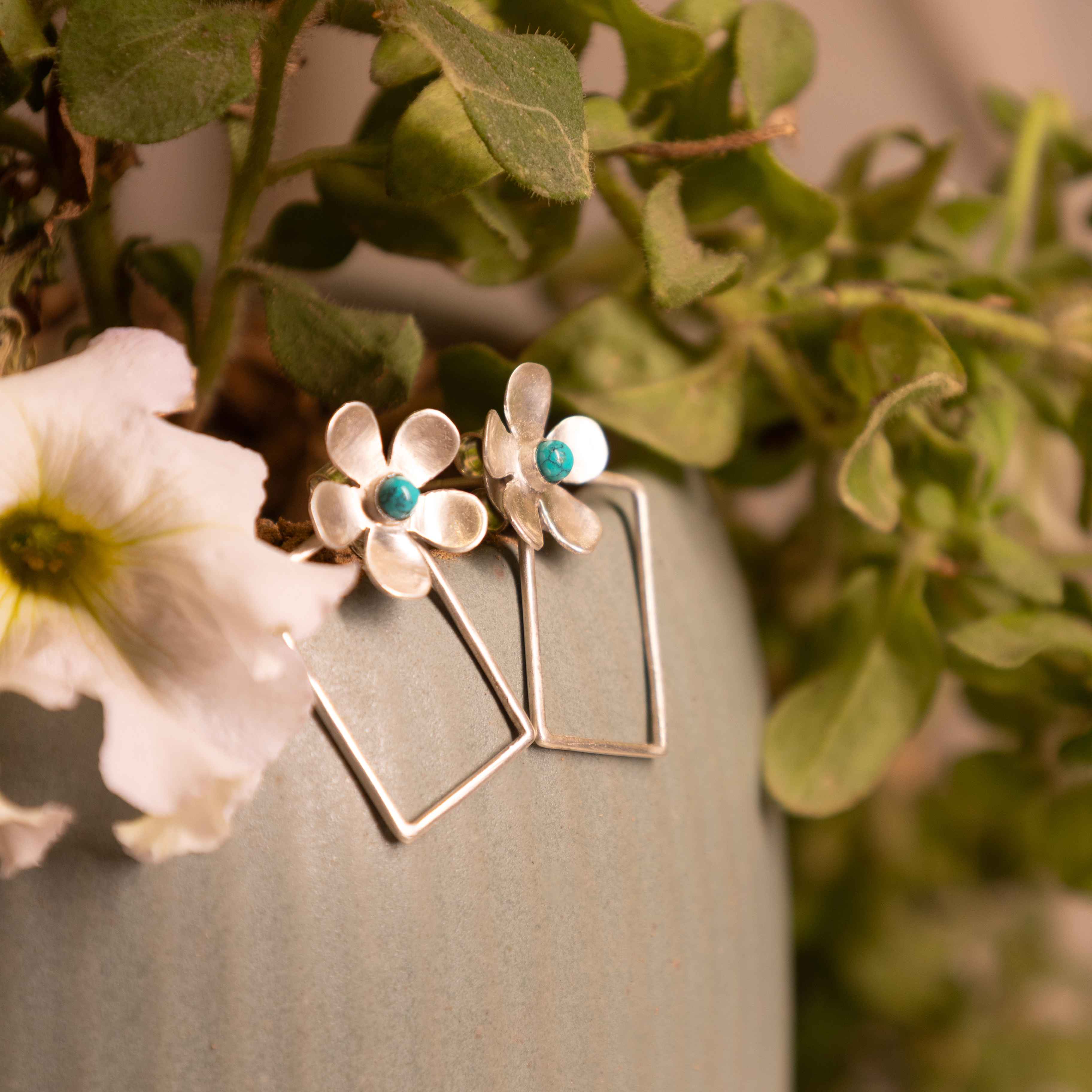 Moh Bloom Frame Stud Earrings