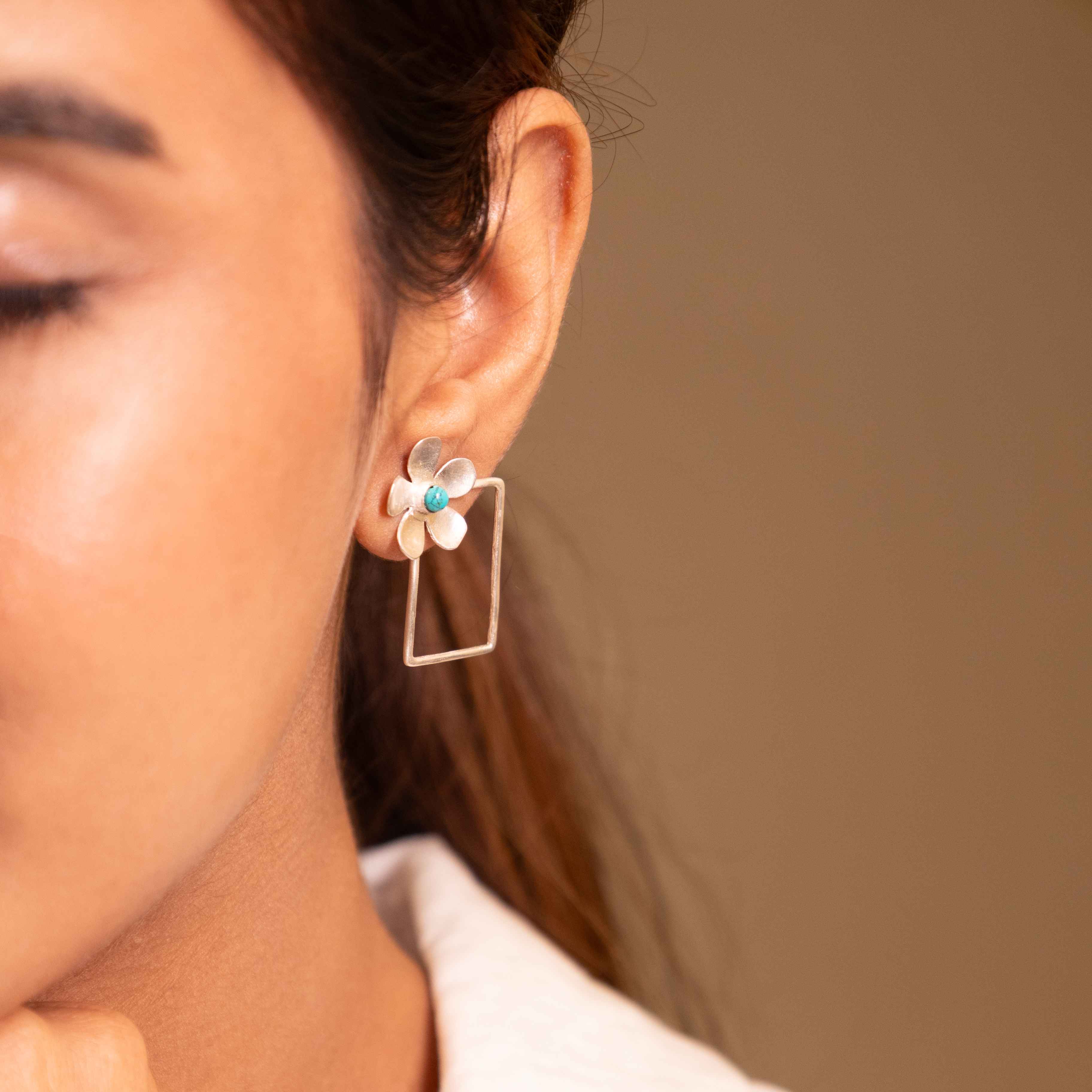 Moh Bloom Frame Stud Earrings