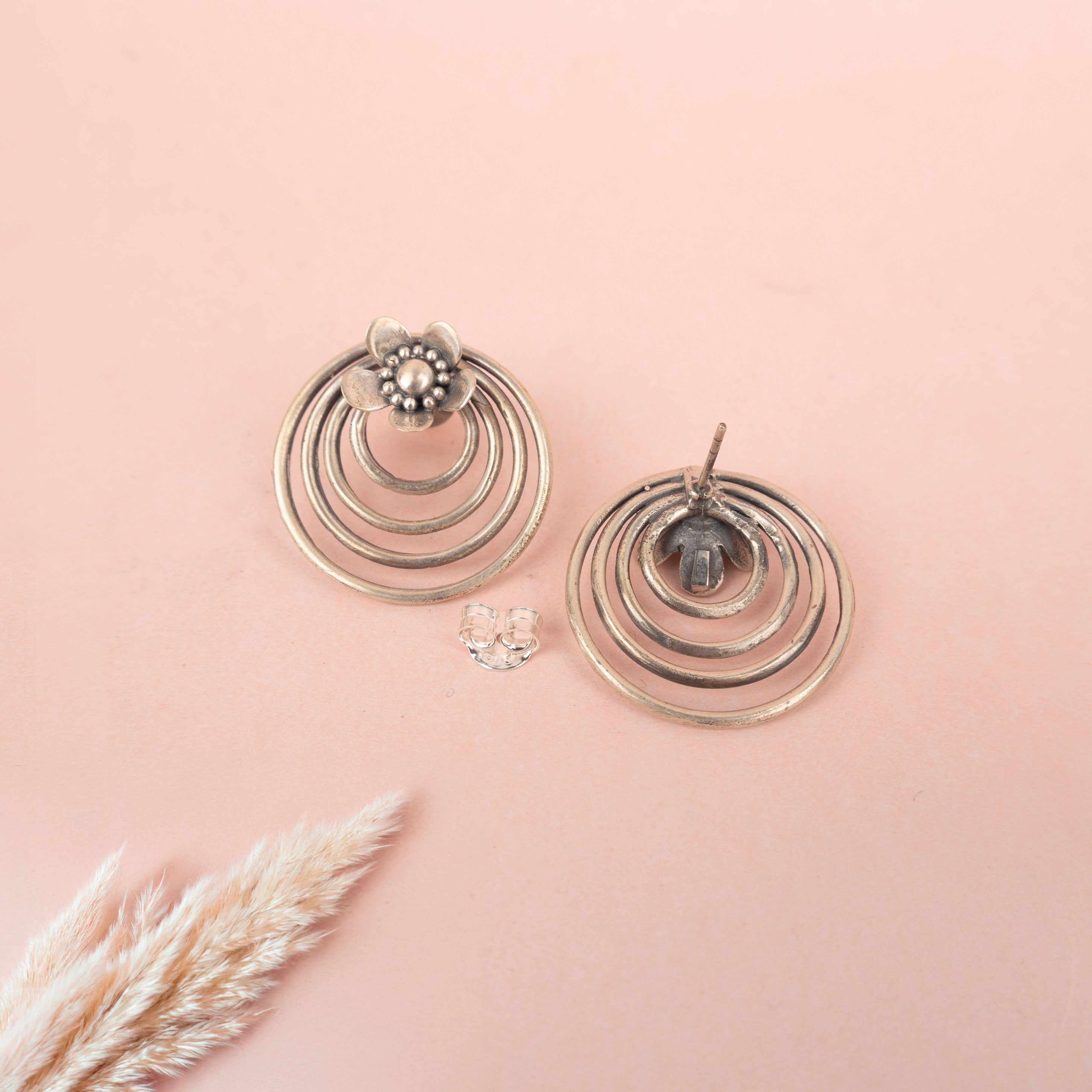 Moh Concentric Flower Embossed Earring