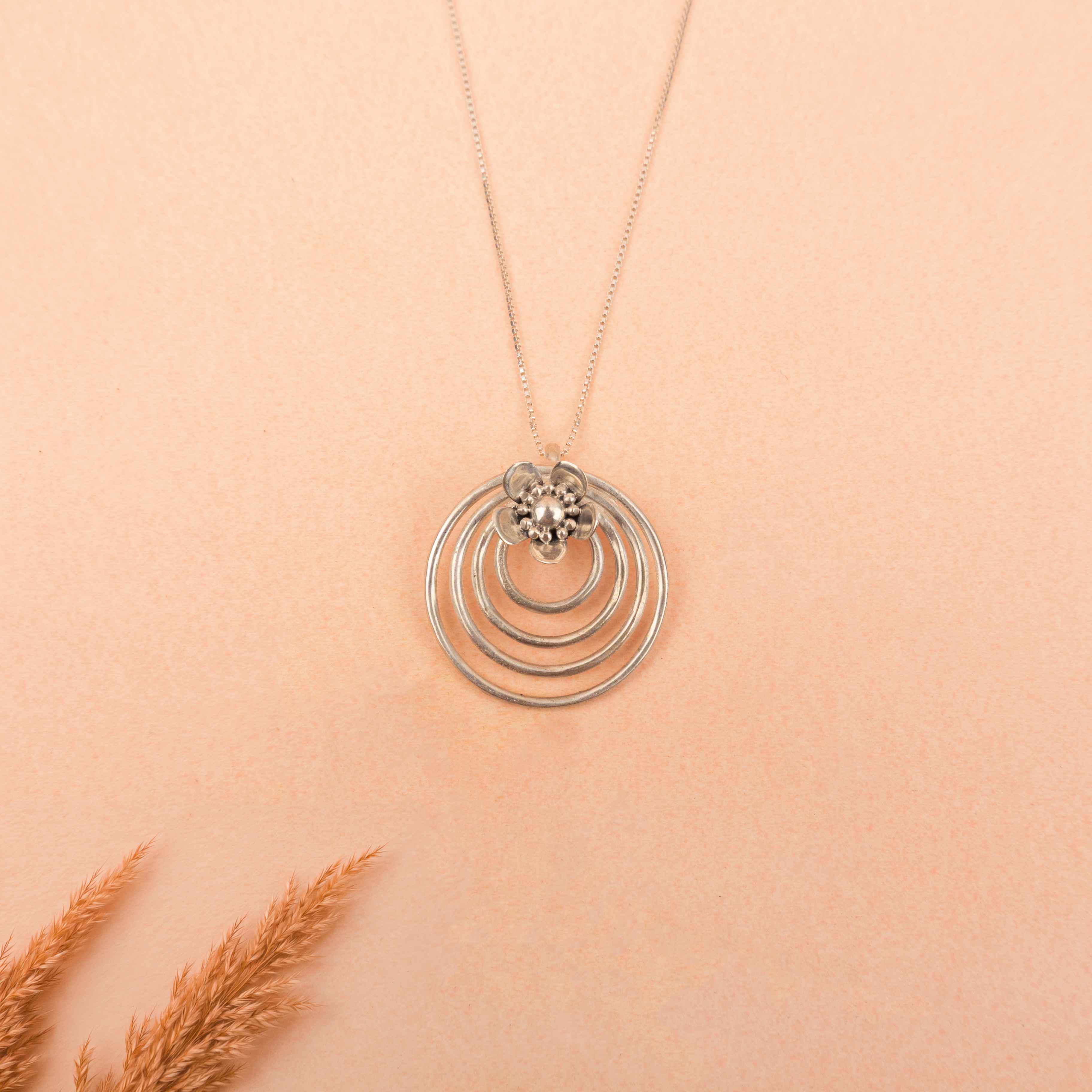Moh Concentric Flower Embossed Necklace