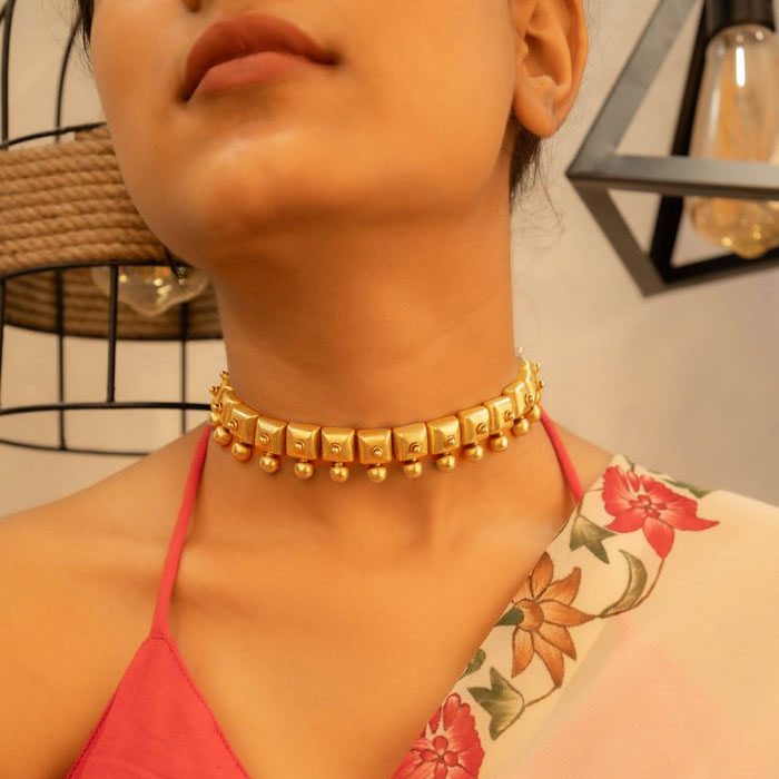 Moh Embossed Matte Statement Choker