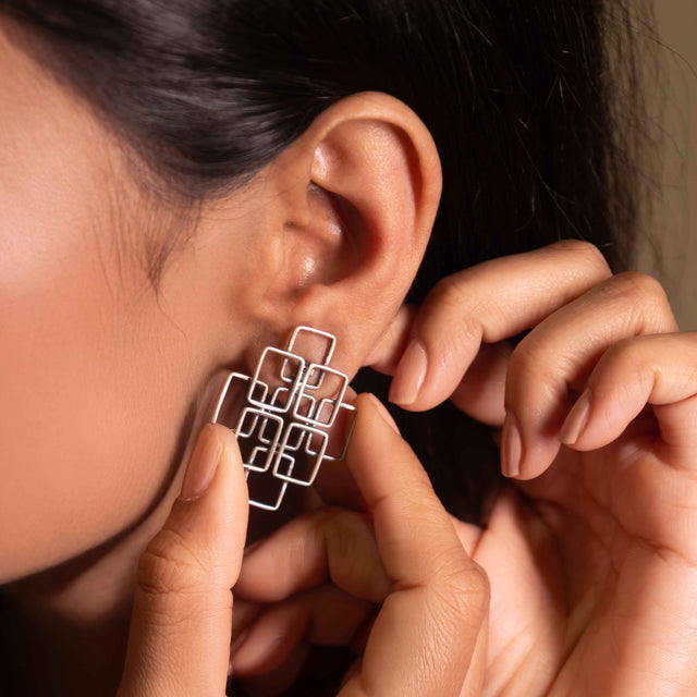 Moh Geometric Sequence Stud Earring