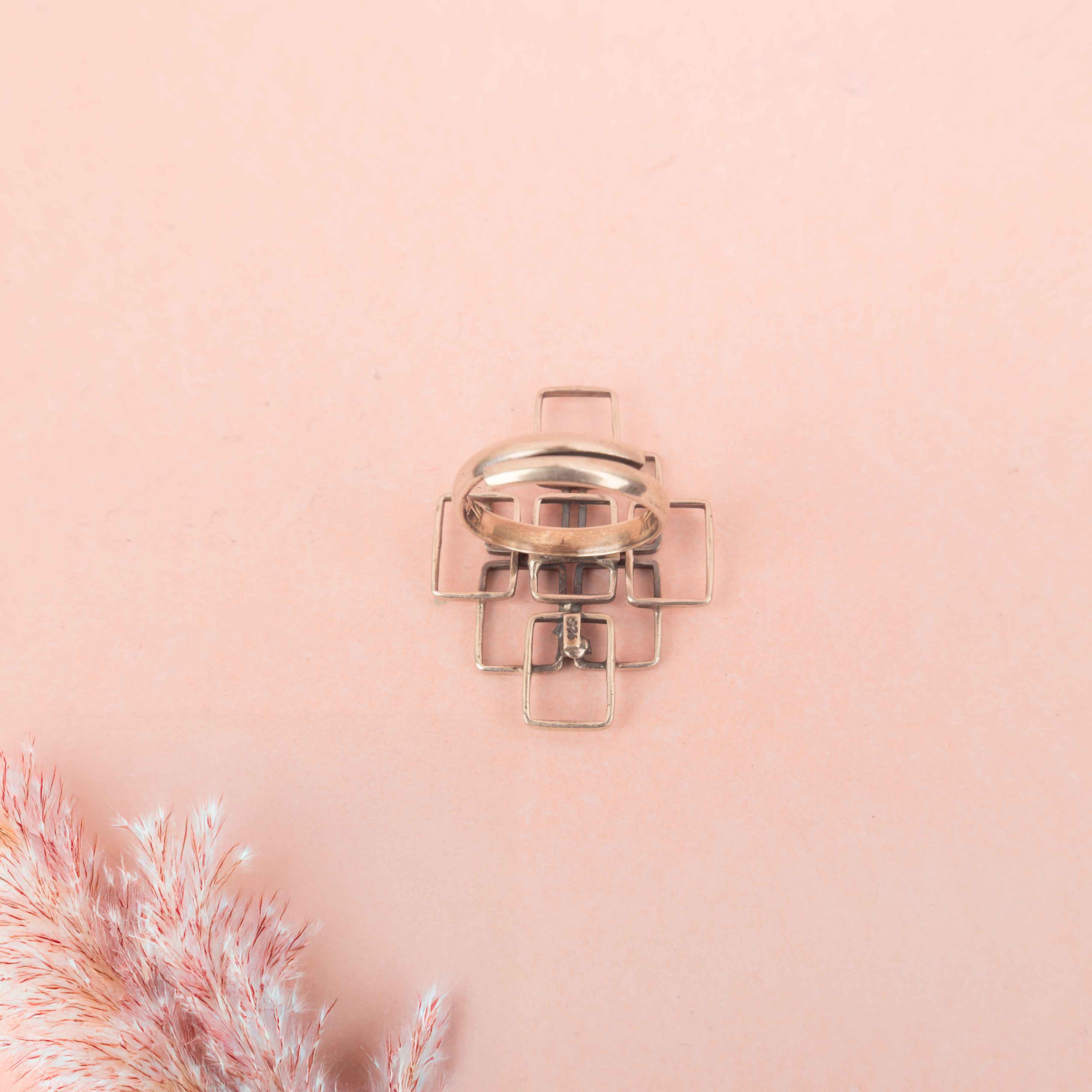 Moh Geometric Sequence  Ring