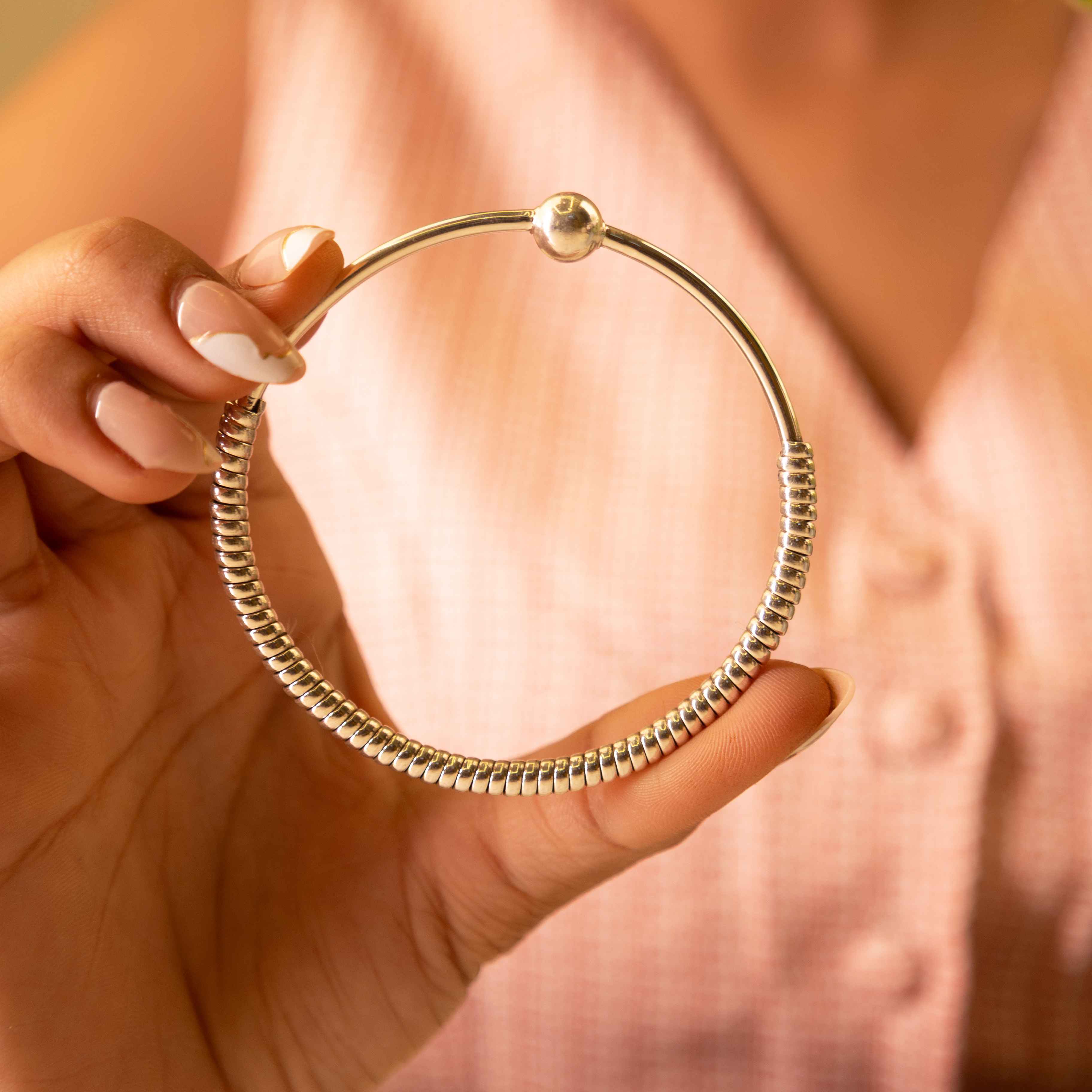 Moh Intricate Ball Everyday Bangle