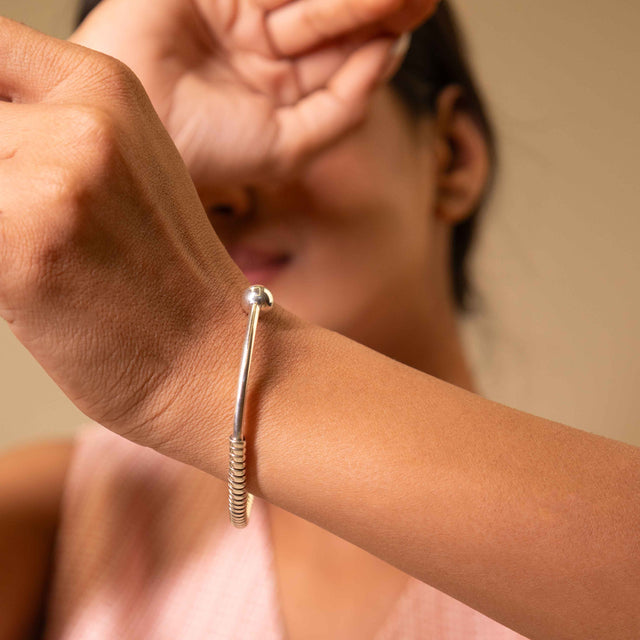 Moh Intricate Ball Everyday Bangle