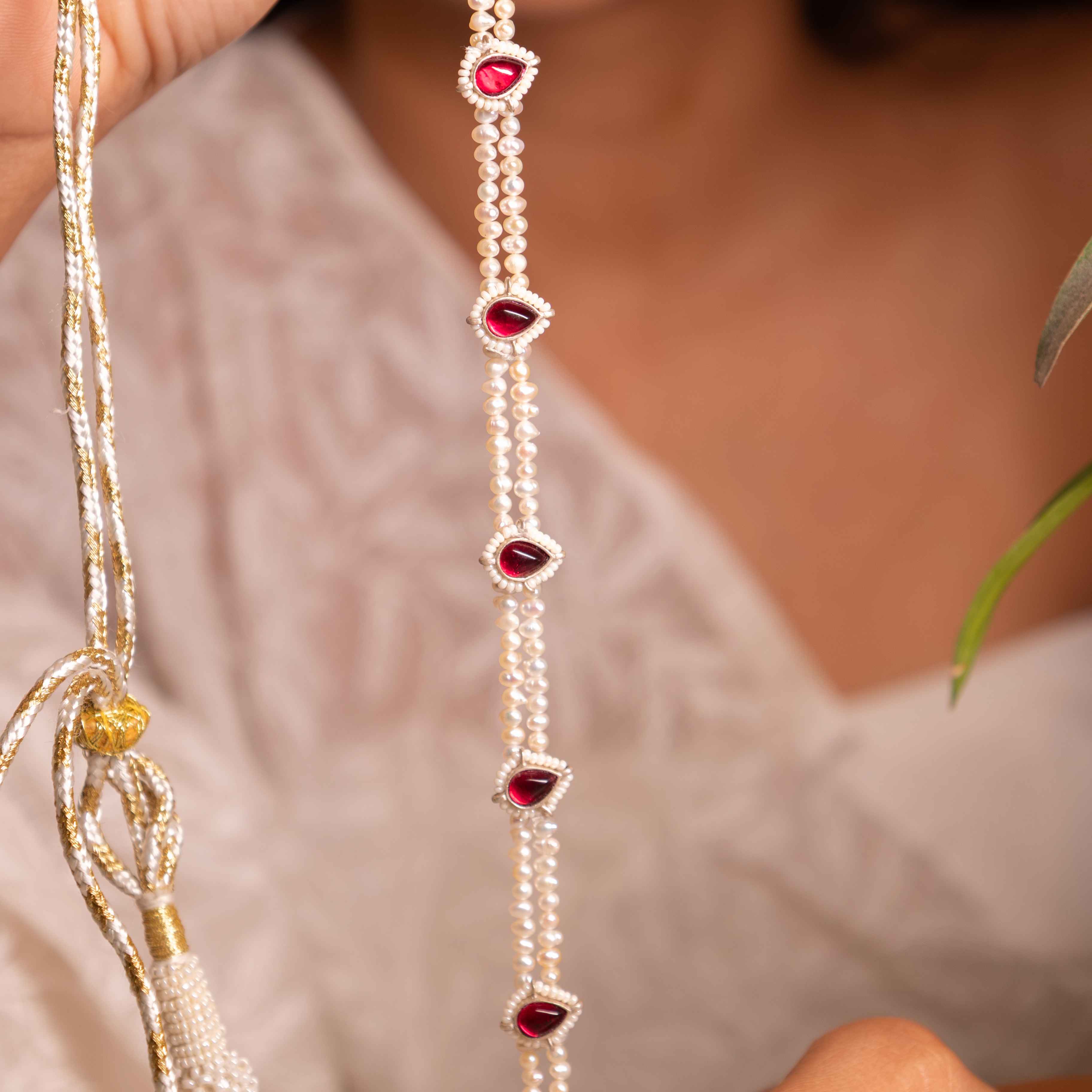 Moh Kundan Drop Sadabahaar Moti Choker